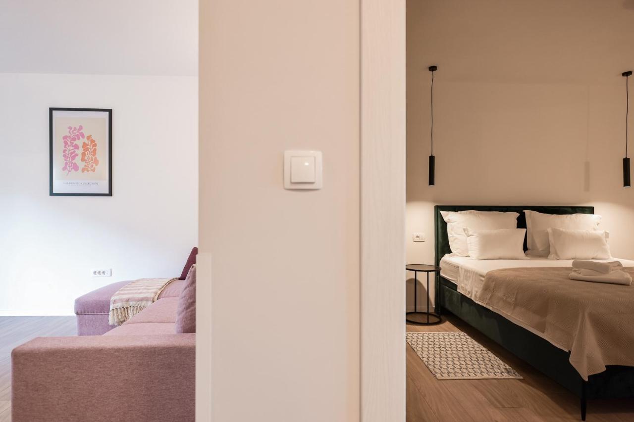 Elly Apartment