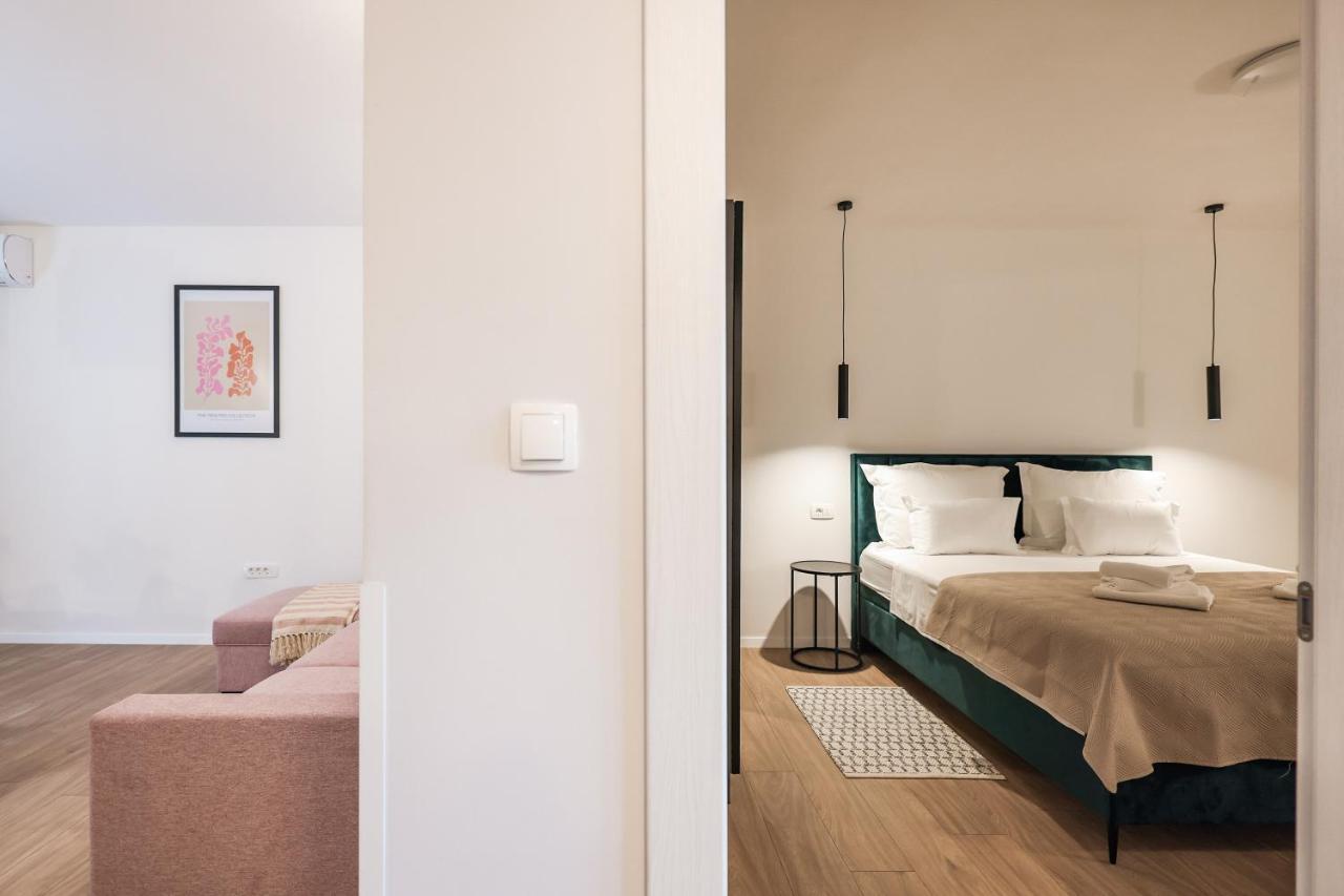 Elly Apartment *